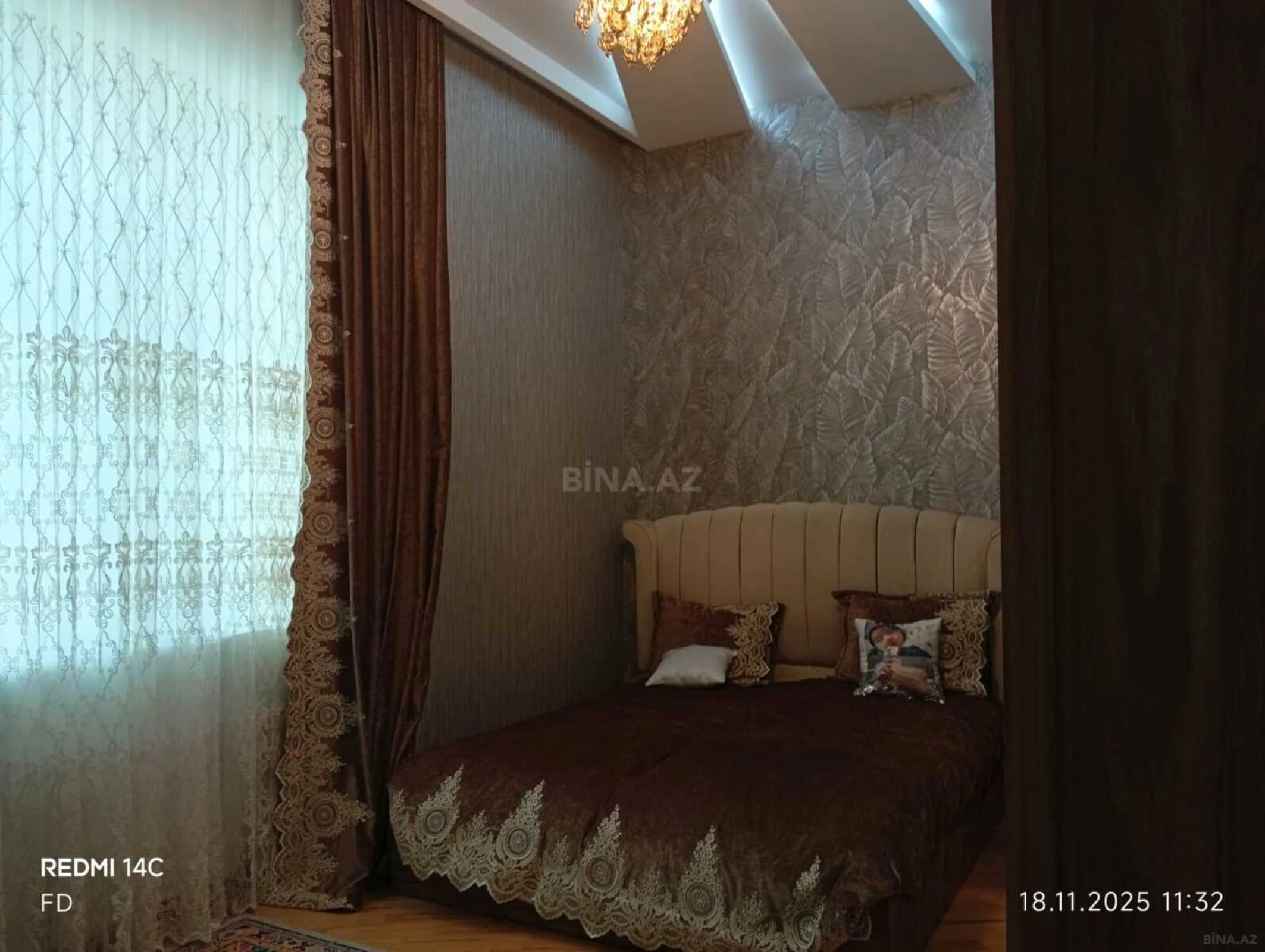 Satılır 5 otaqlı həyət evi 168 m²