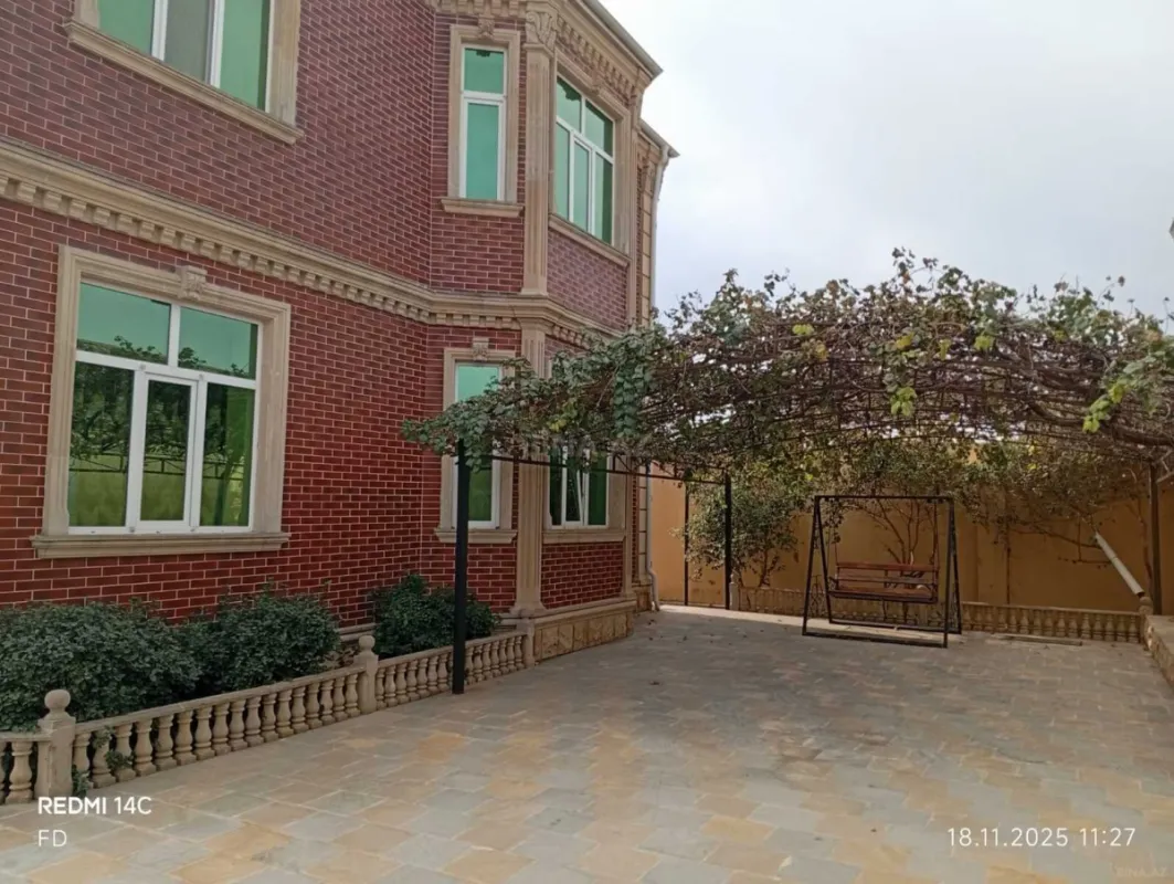 Satılır 5 otaqlı həyət evi 168 m²