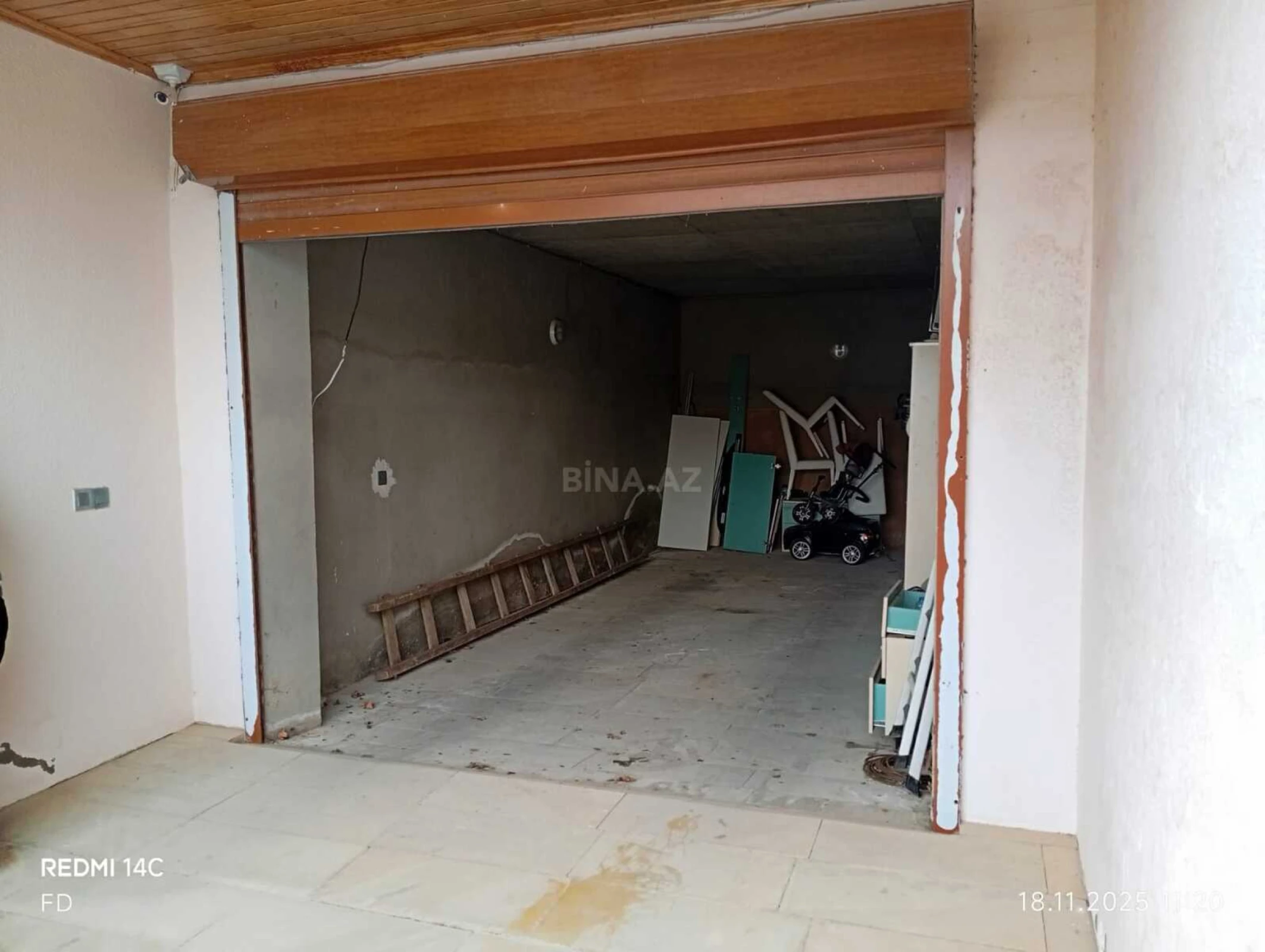 Satılır 5 otaqlı həyət evi 168 m²