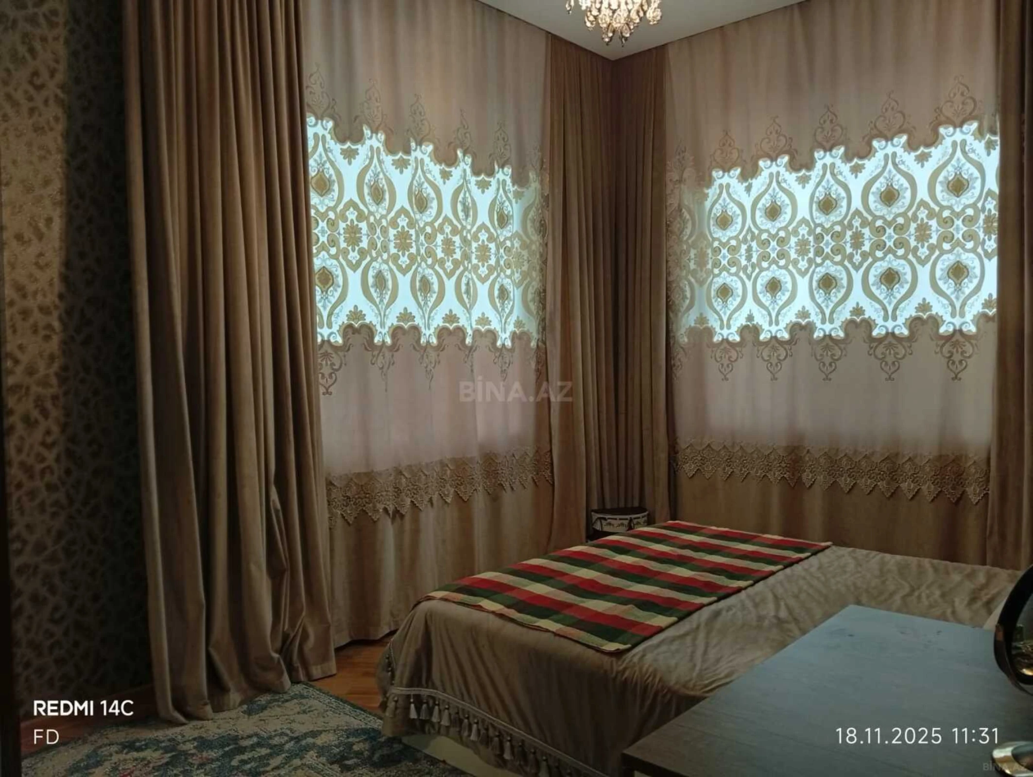 Satılır 5 otaqlı həyət evi 168 m²