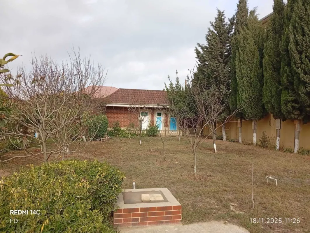 Satılır 5 otaqlı həyət evi 168 m²