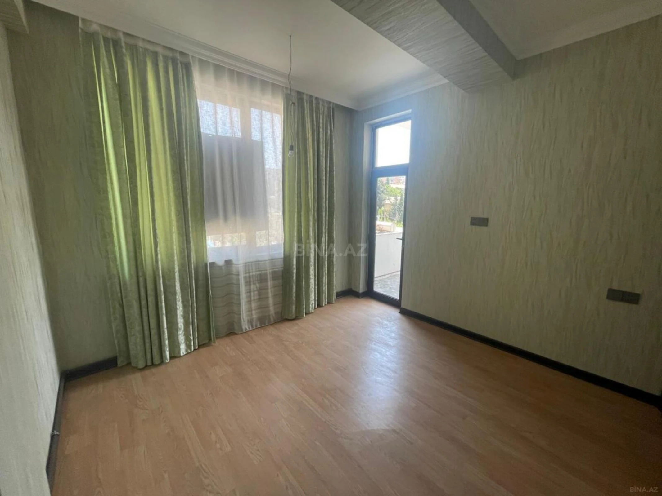 Satılır 3 otaqlı mənzil 90 m²