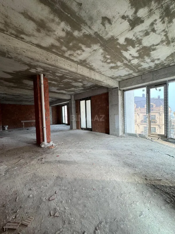 Satılır 3 otaqlı mənzil 112 m²