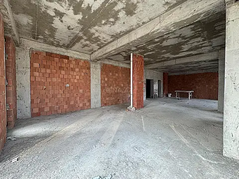 Satılır 3 otaqlı mənzil 112 m²