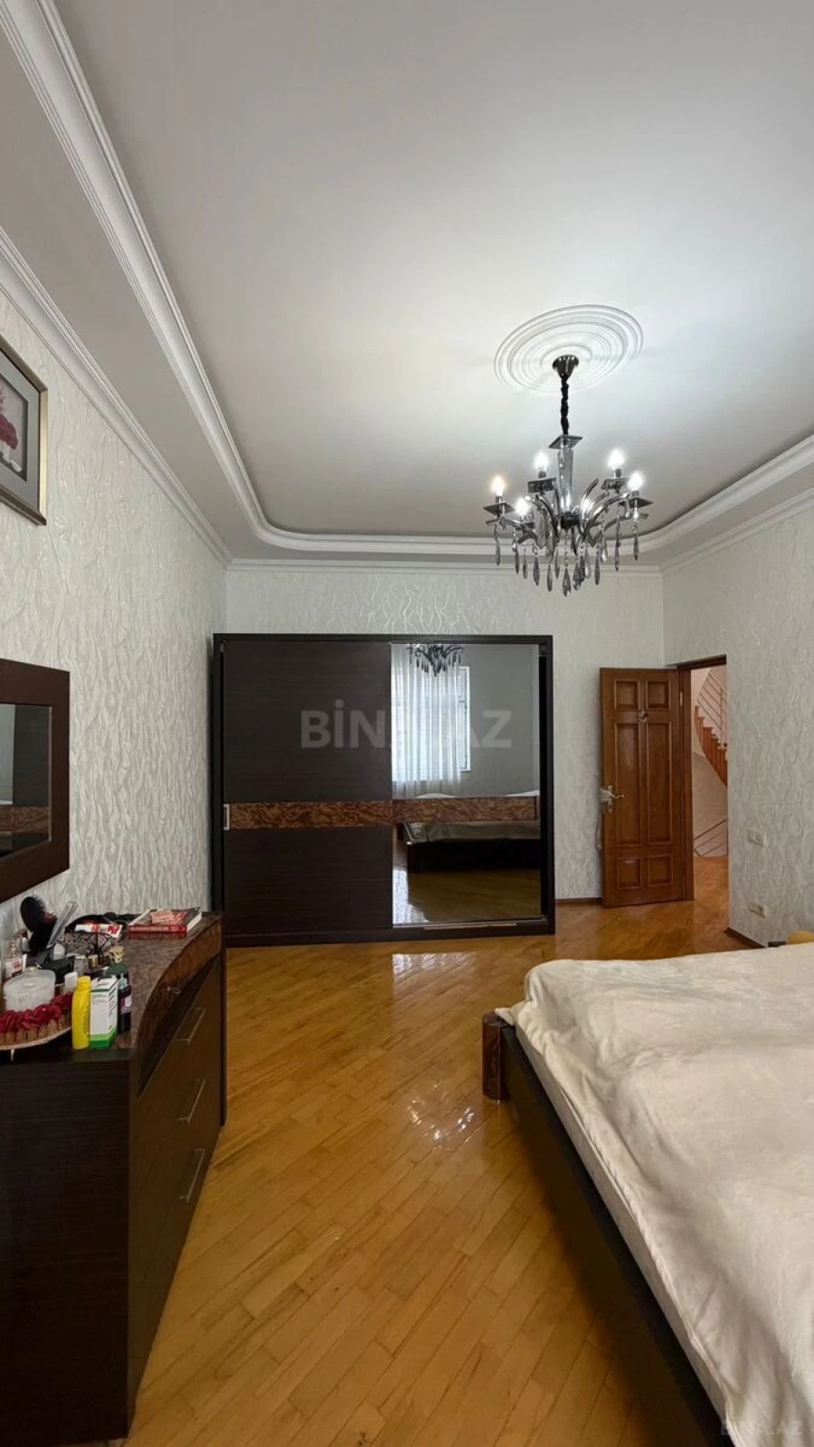 Satılır 7 otaqlı həyət evi 320 m²
