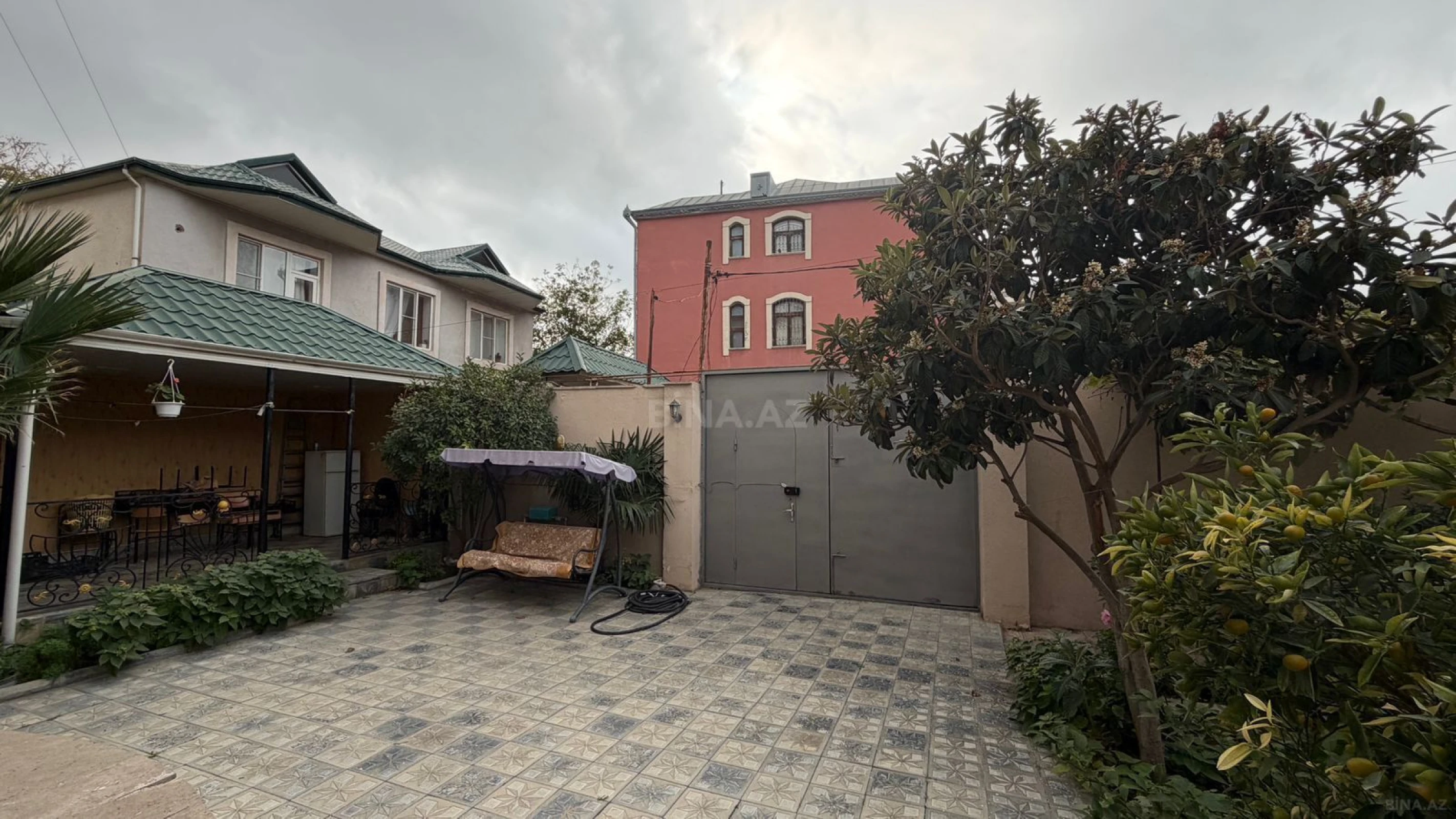 Satılır 7 otaqlı həyət evi 320 m²