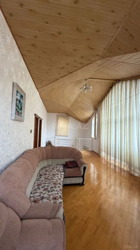 Satılır 7 otaqlı həyət evi 320 m²