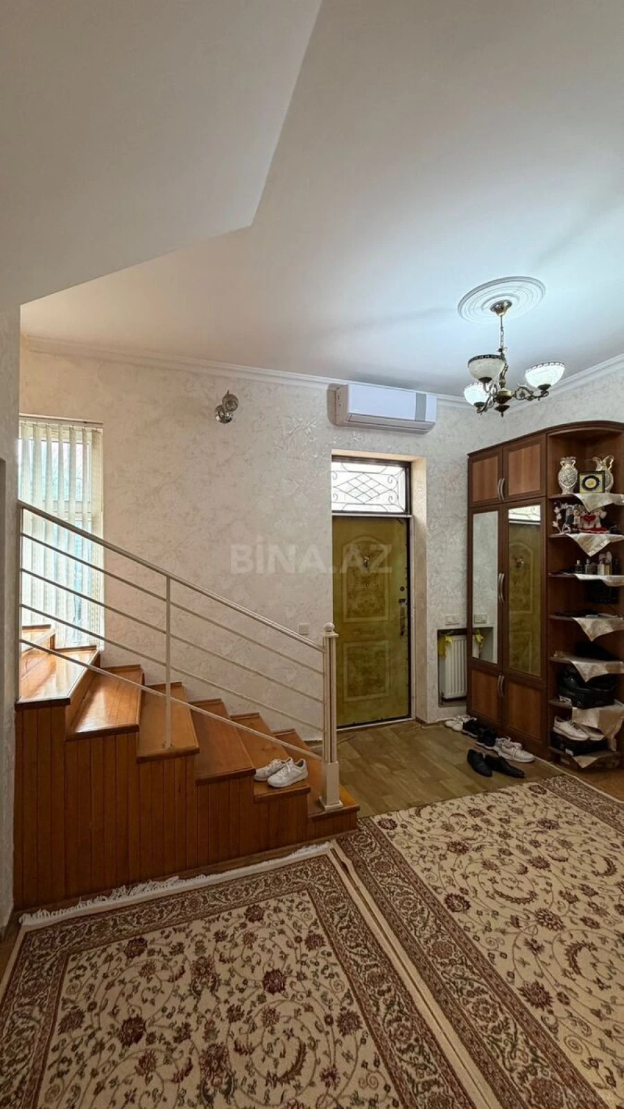 Satılır 7 otaqlı həyət evi 320 m²