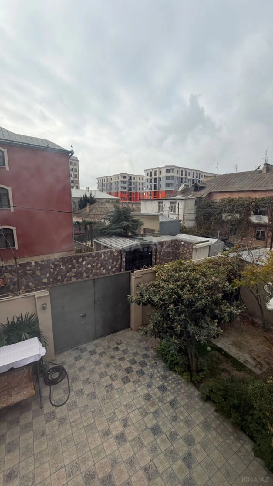 Satılır 7 otaqlı həyət evi 320 m²