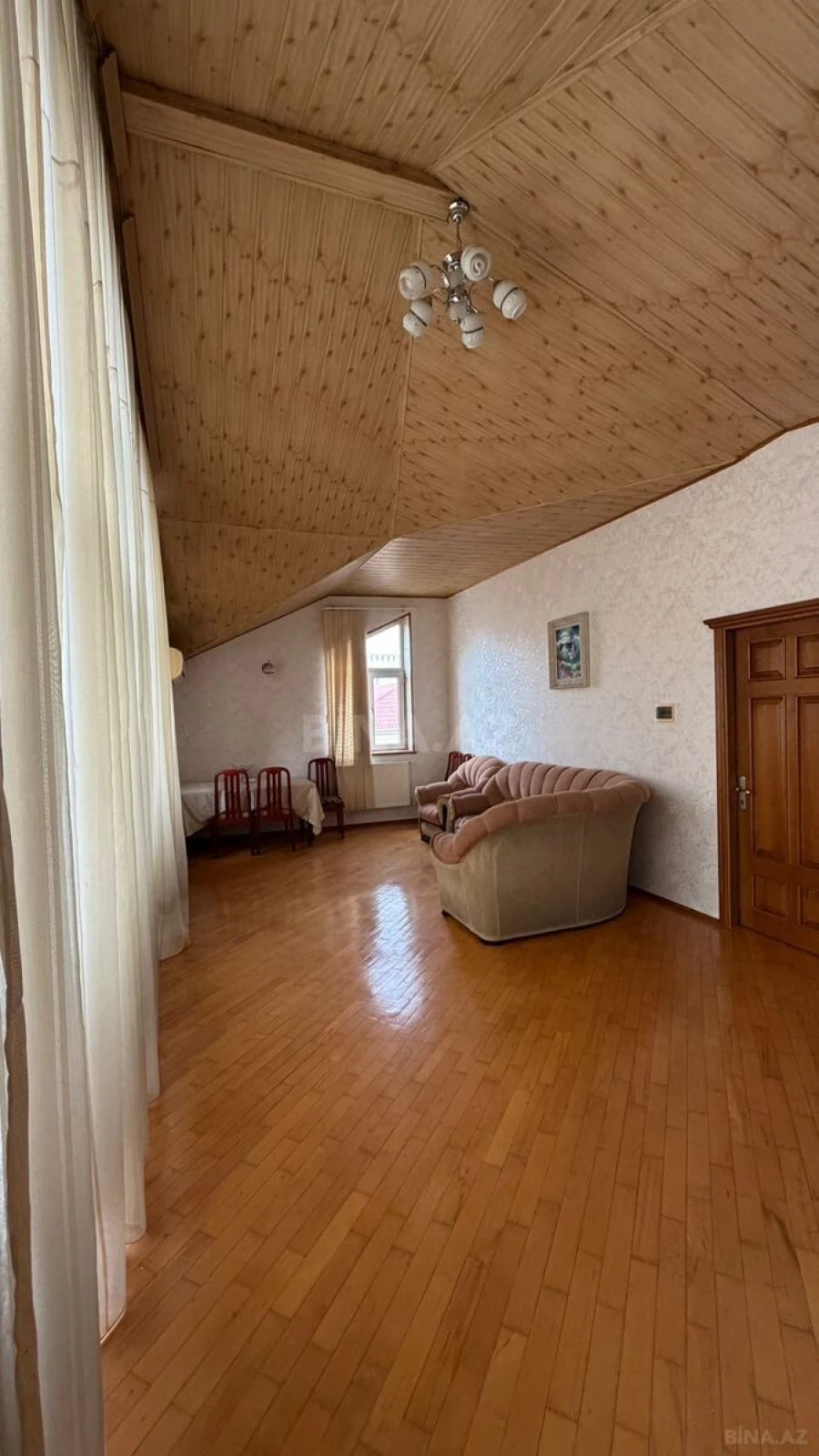 Satılır 7 otaqlı həyət evi 320 m²
