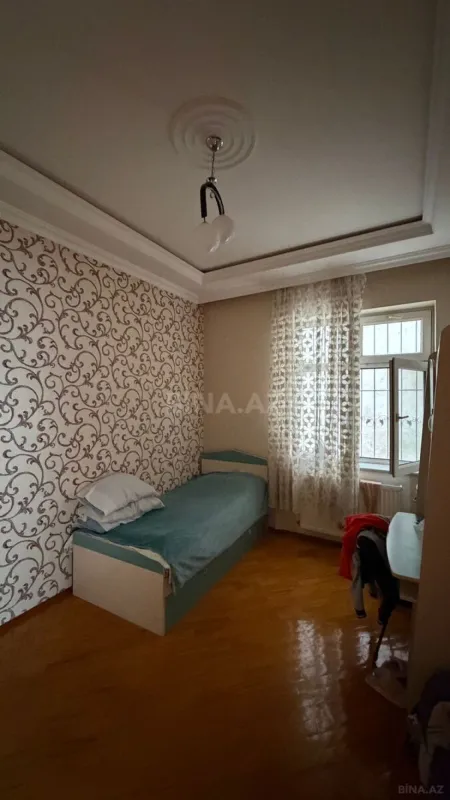 Satılır 7 otaqlı həyət evi 320 m²