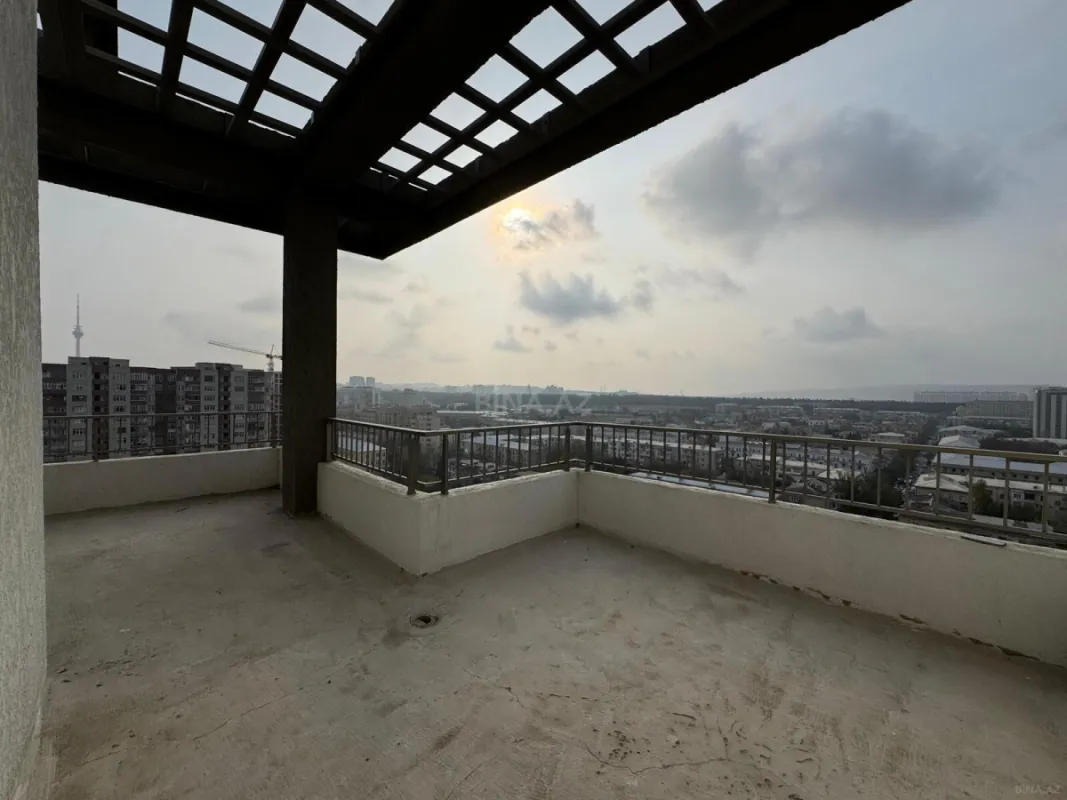 Satılır 6 otaqlı mənzil 280 m²
