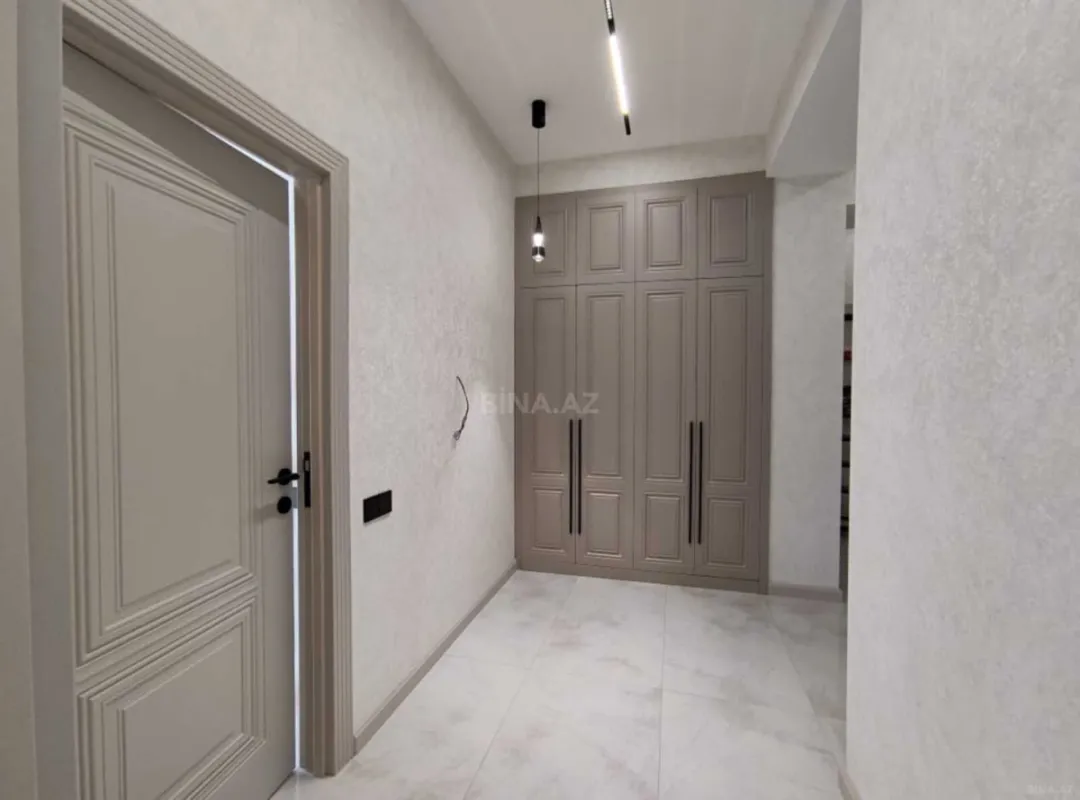Satılır 2 otaqlı mənzil 77 m²