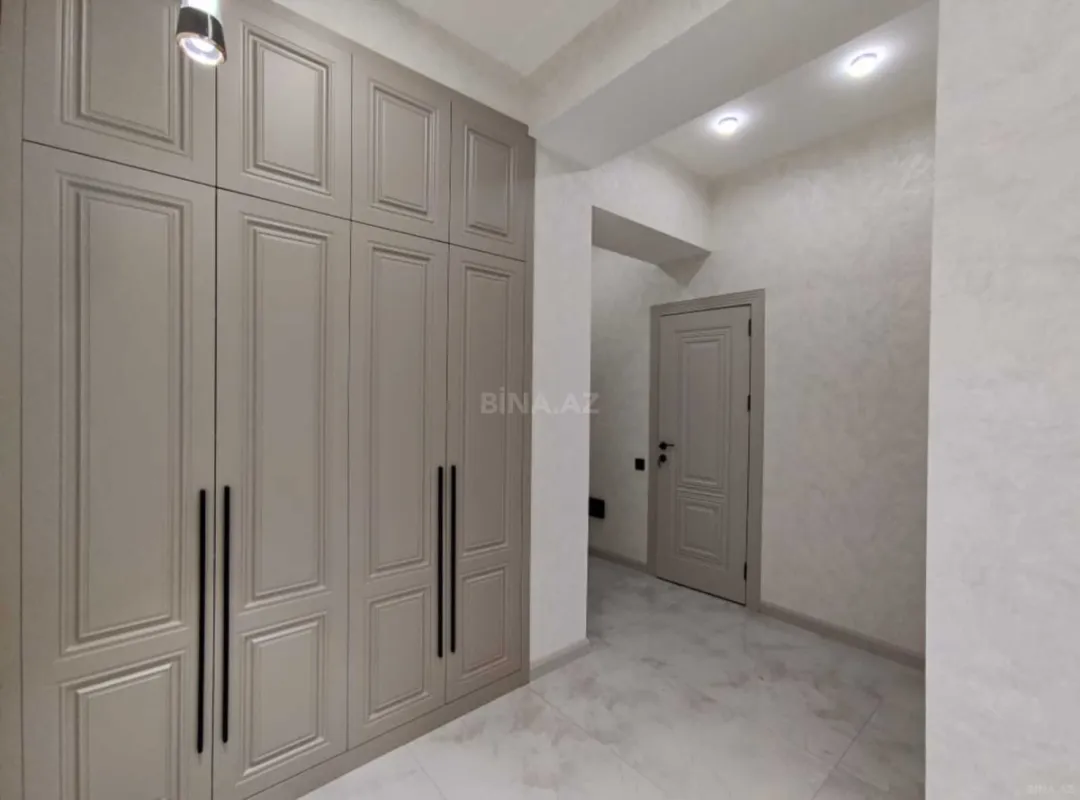 Satılır 2 otaqlı mənzil 77 m²