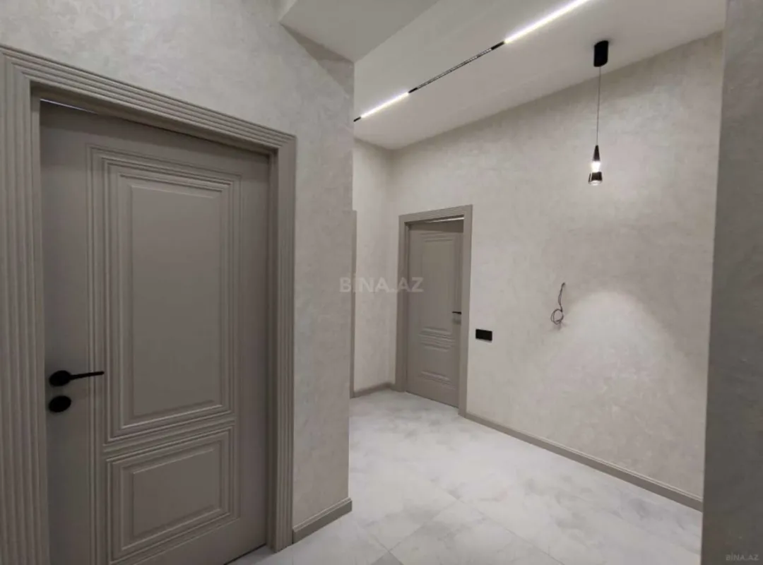 Satılır 2 otaqlı mənzil 77 m²