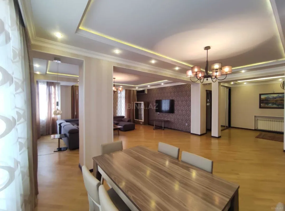 Kirayə verilir 3 otaqlı mənzil 170 m²