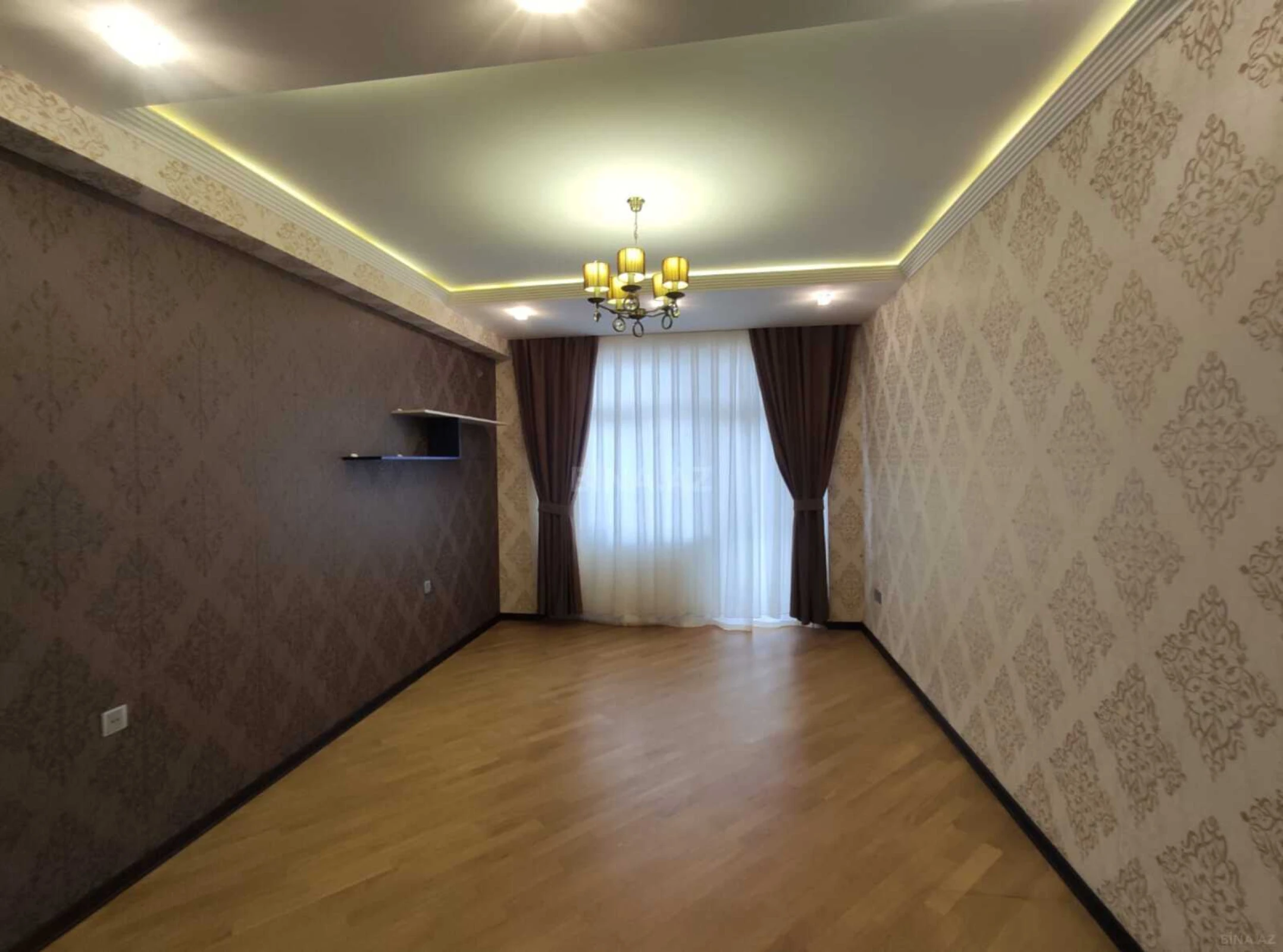 Kirayə verilir 3 otaqlı mənzil 170 m²