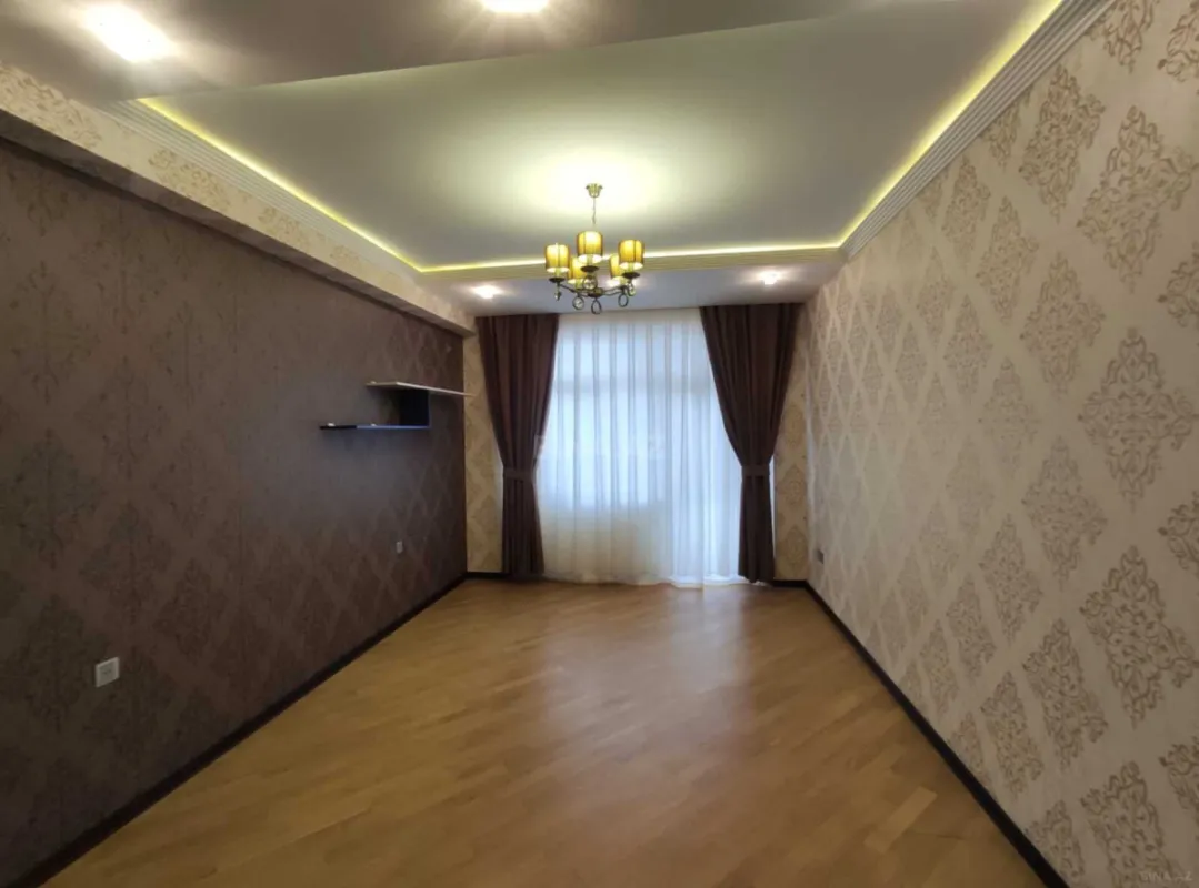 Kirayə verilir 3 otaqlı mənzil 170 m²