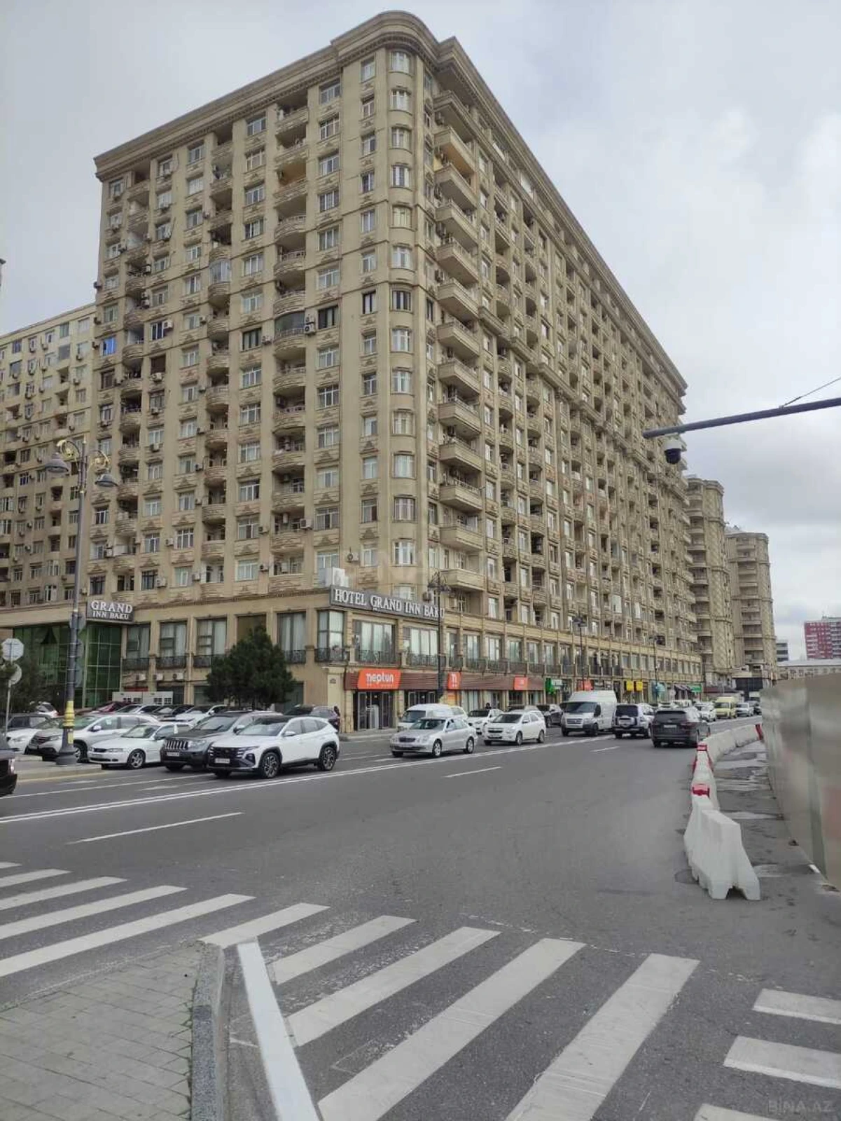 Kirayə verilir 3 otaqlı mənzil 170 m²