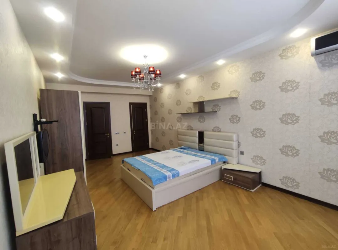 Kirayə verilir 3 otaqlı mənzil 170 m²