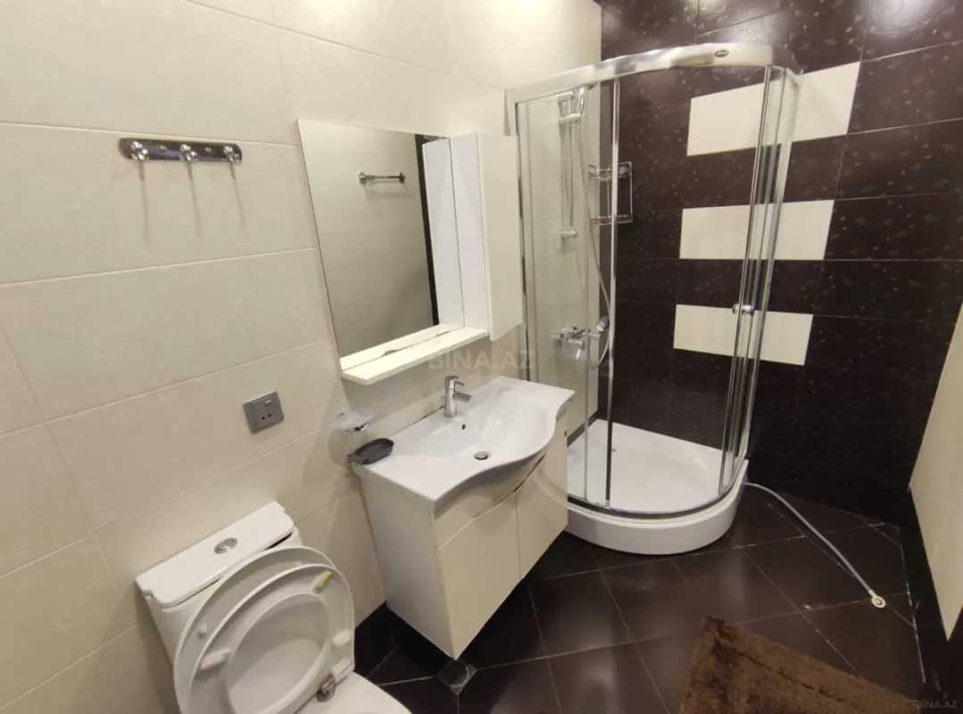 Kirayə verilir 3 otaqlı mənzil 170 m²