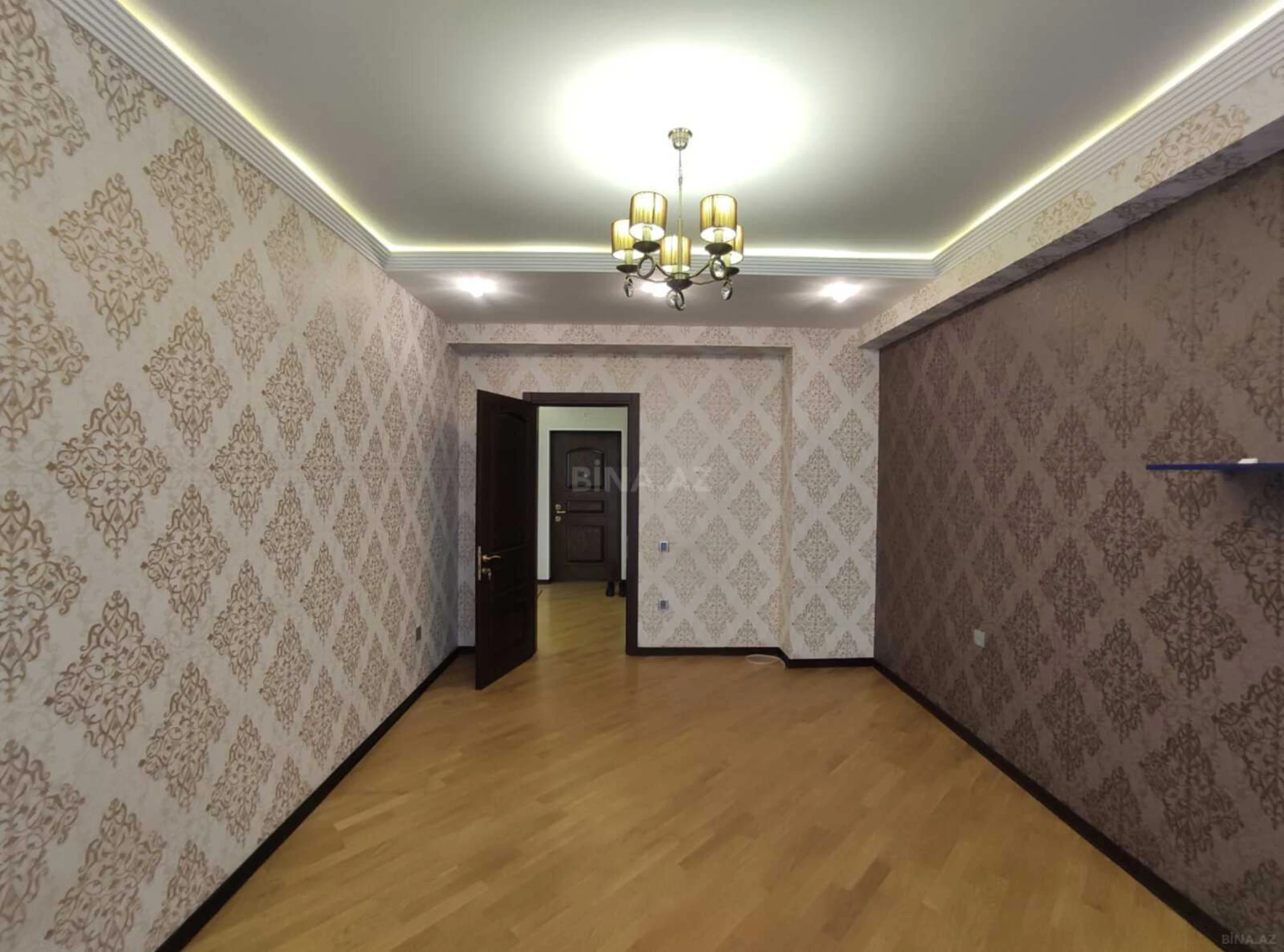 Kirayə verilir 3 otaqlı mənzil 170 m²
