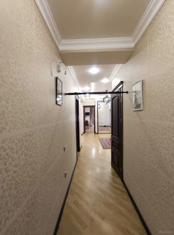 Kirayə verilir 3 otaqlı mənzil 170 m²