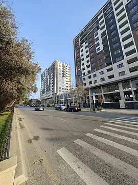 Satılır 3 otaqlı mənzil 146 m²