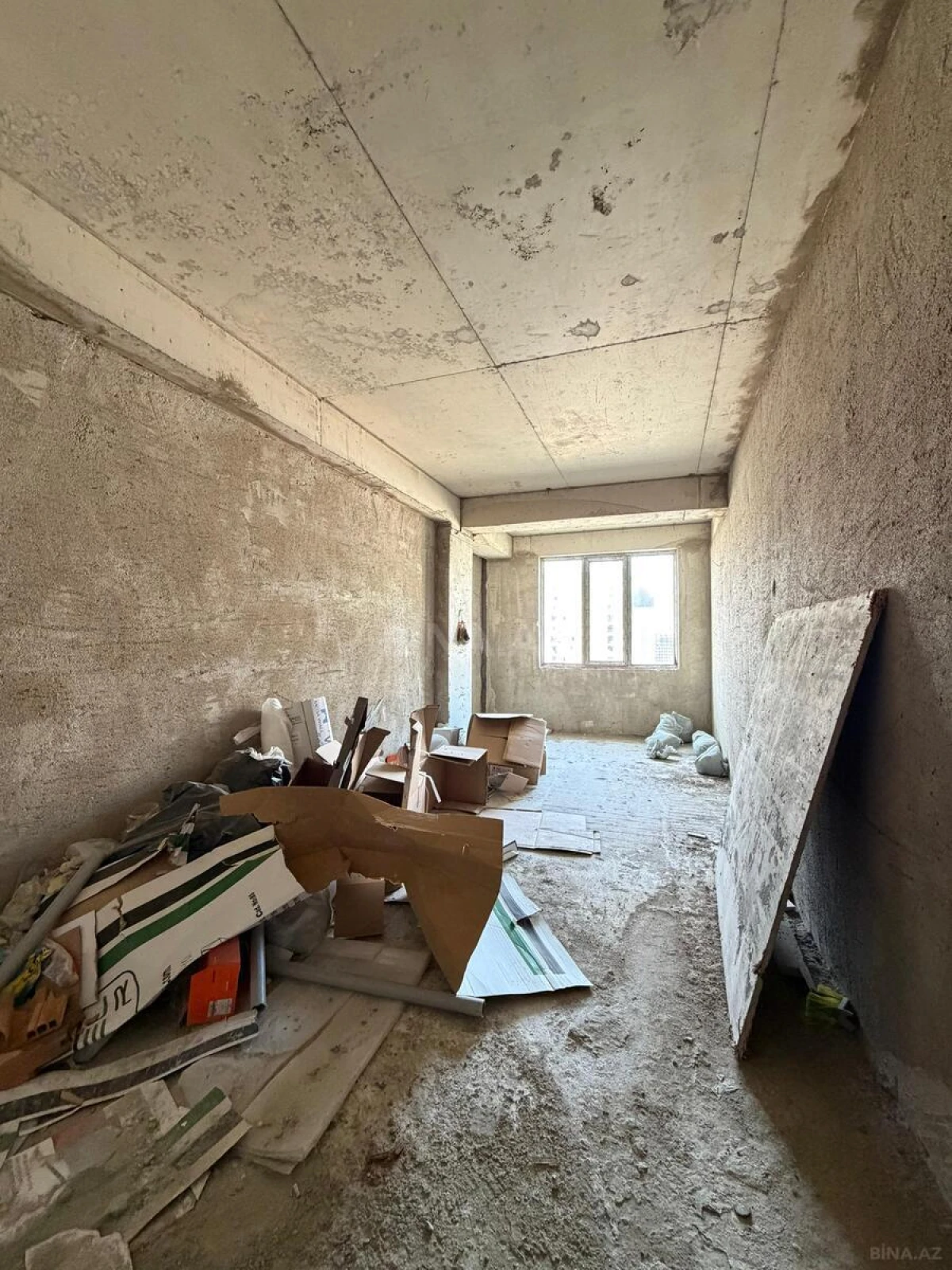 Satılır 3 otaqlı mənzil 146 m²