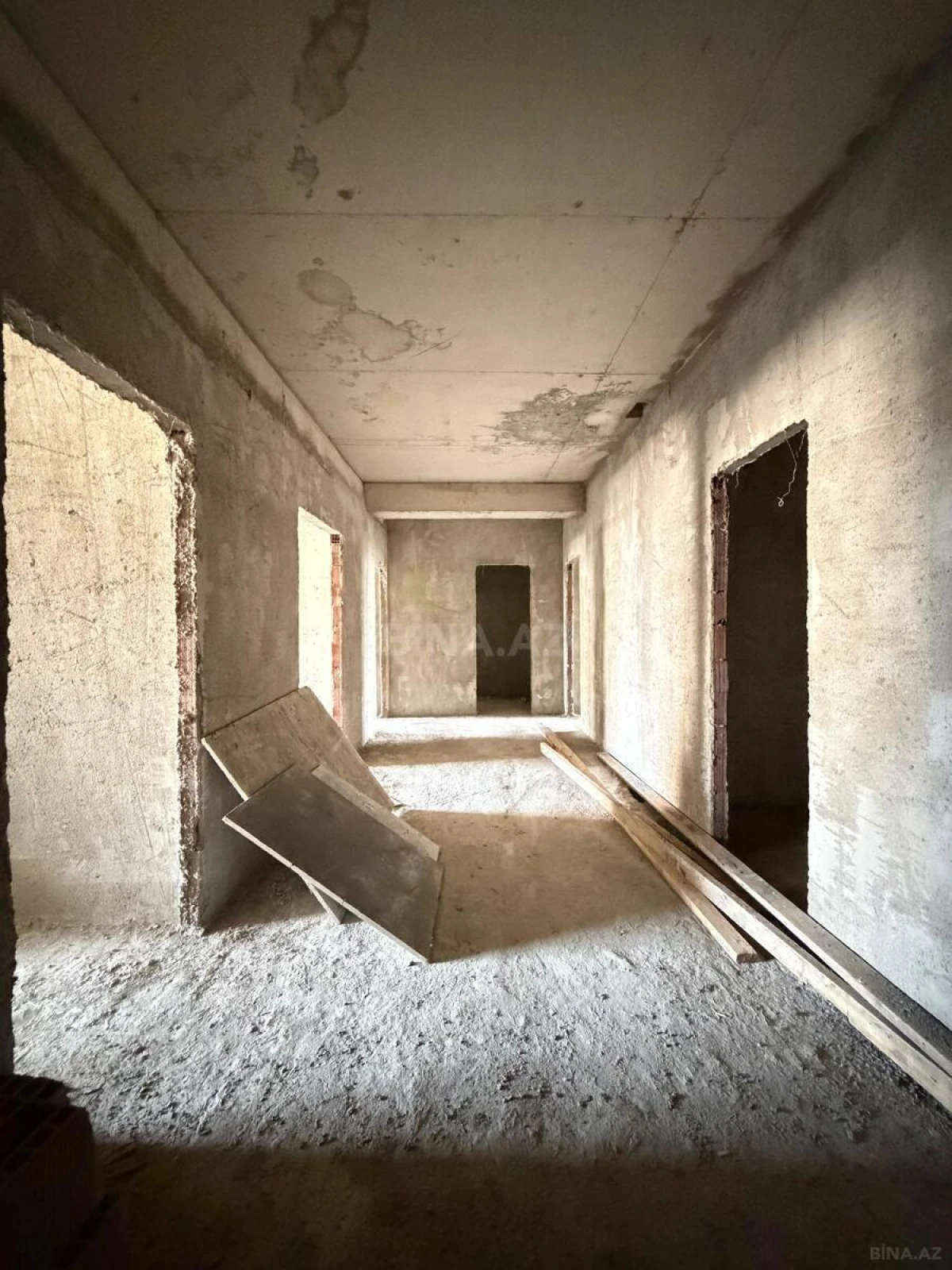 Satılır 3 otaqlı mənzil 146 m²