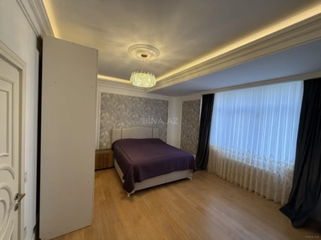 Satılır 3 otaqlı mənzil 140 m²