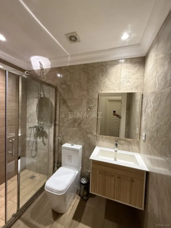 Satılır 3 otaqlı mənzil 140 m²