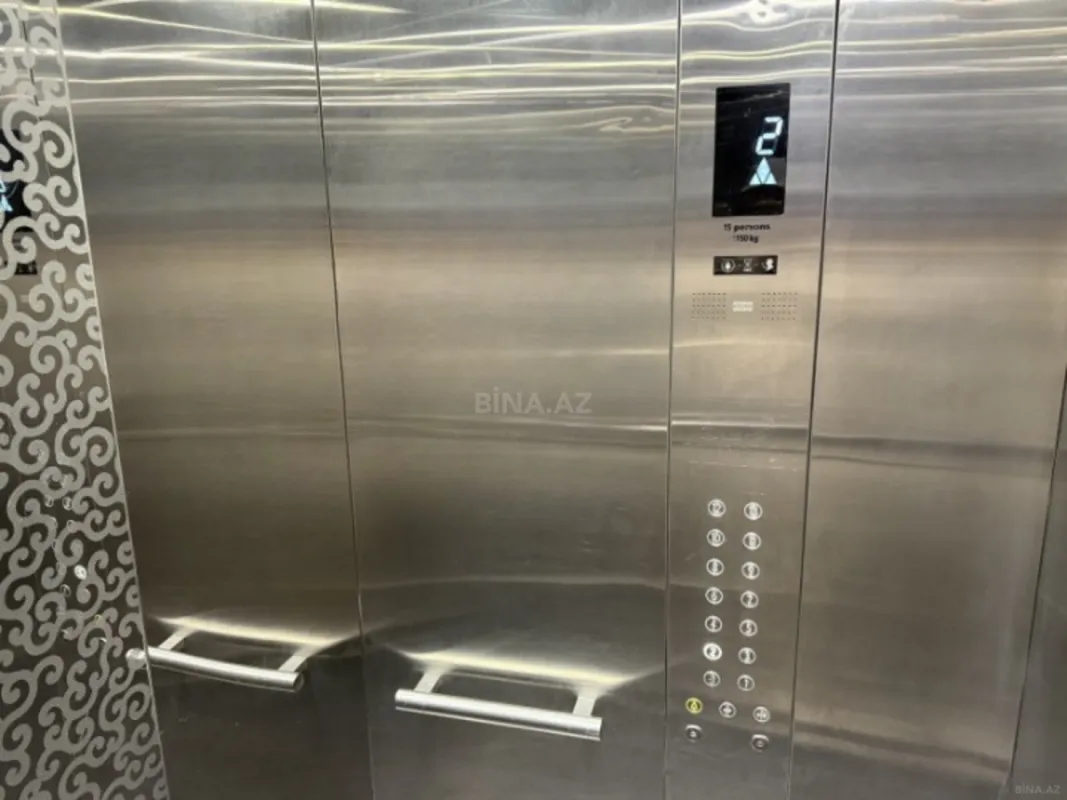 Satılır 3 otaqlı mənzil 140 m²