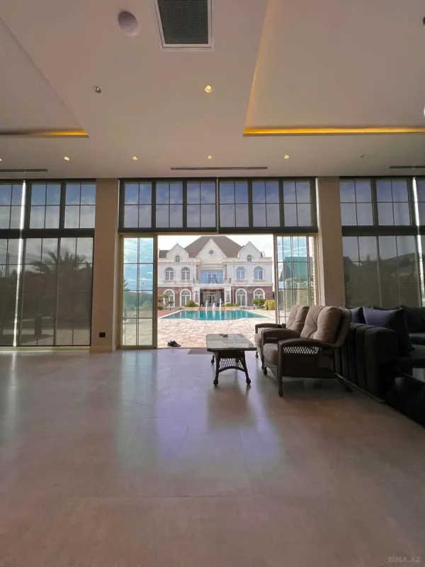 Satılır 7 otaqlı həyət evi 550 m²