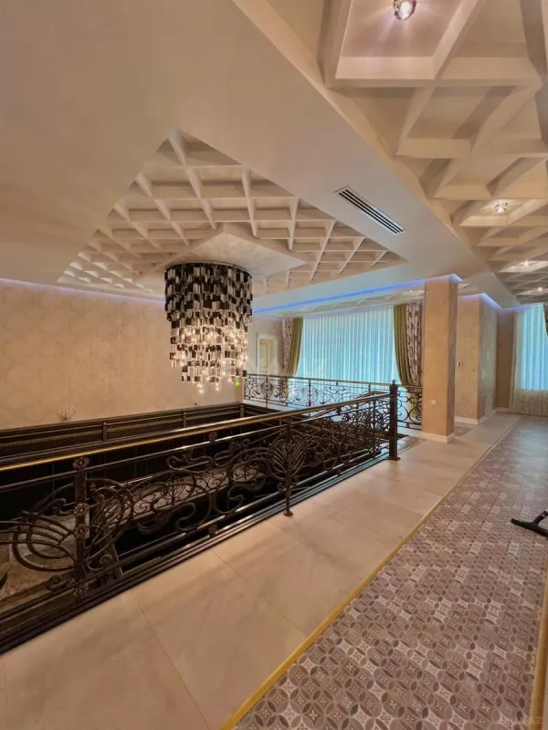 Satılır 7 otaqlı həyət evi 550 m²