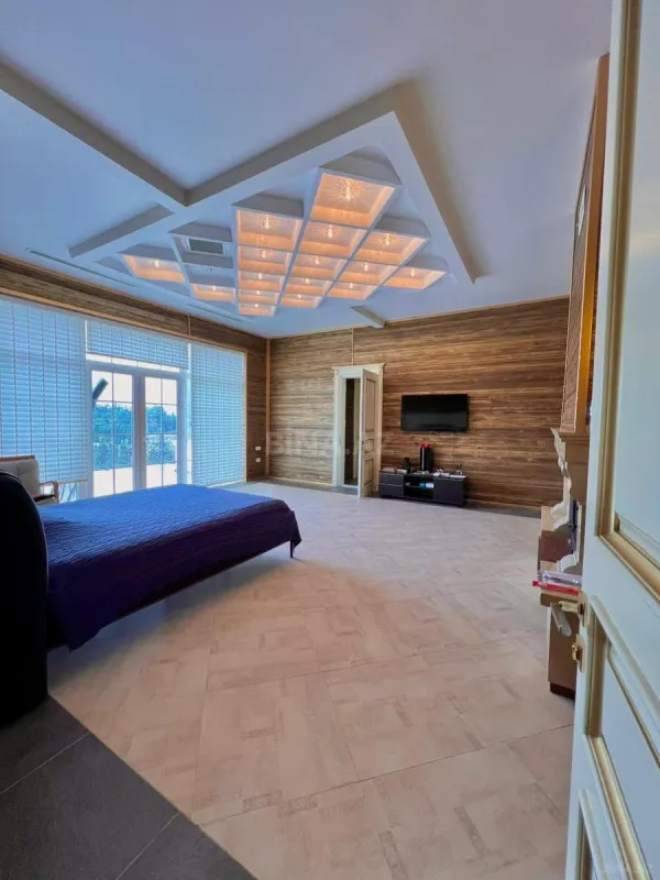 Satılır 7 otaqlı həyət evi 550 m²