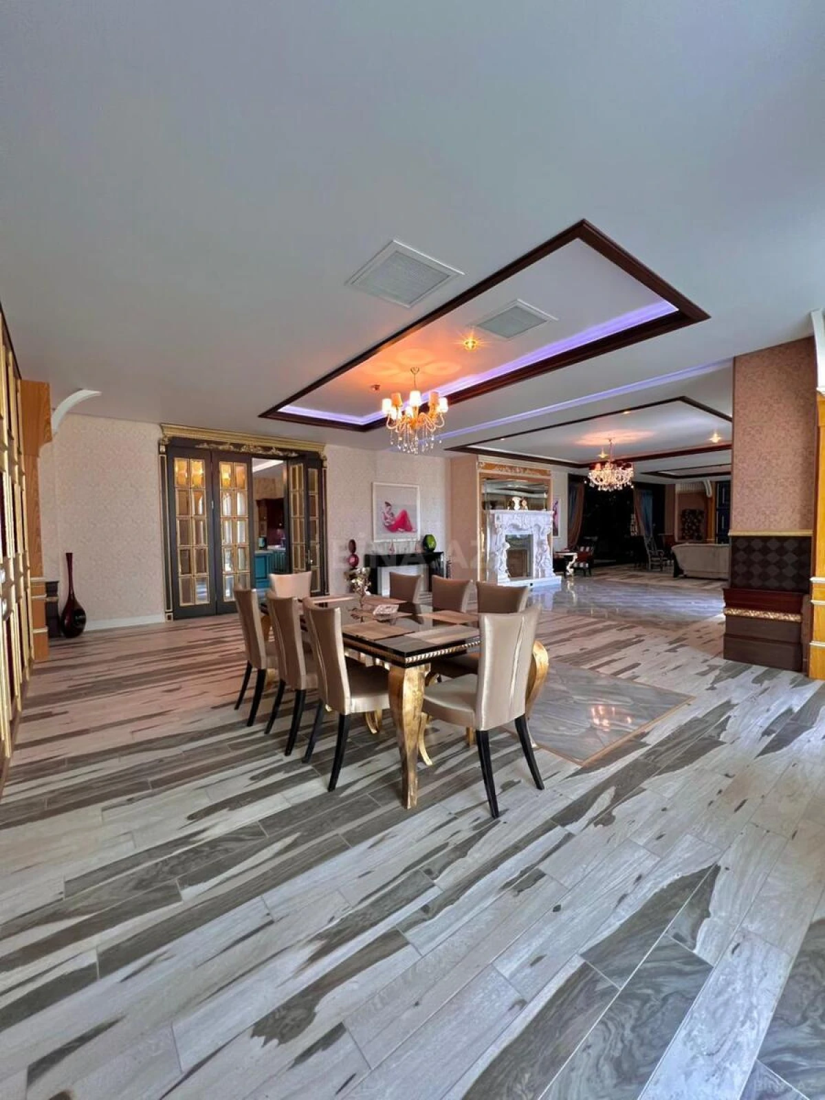 Satılır 7 otaqlı həyət evi 550 m²