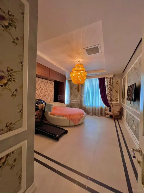 Satılır 7 otaqlı həyət evi 550 m²