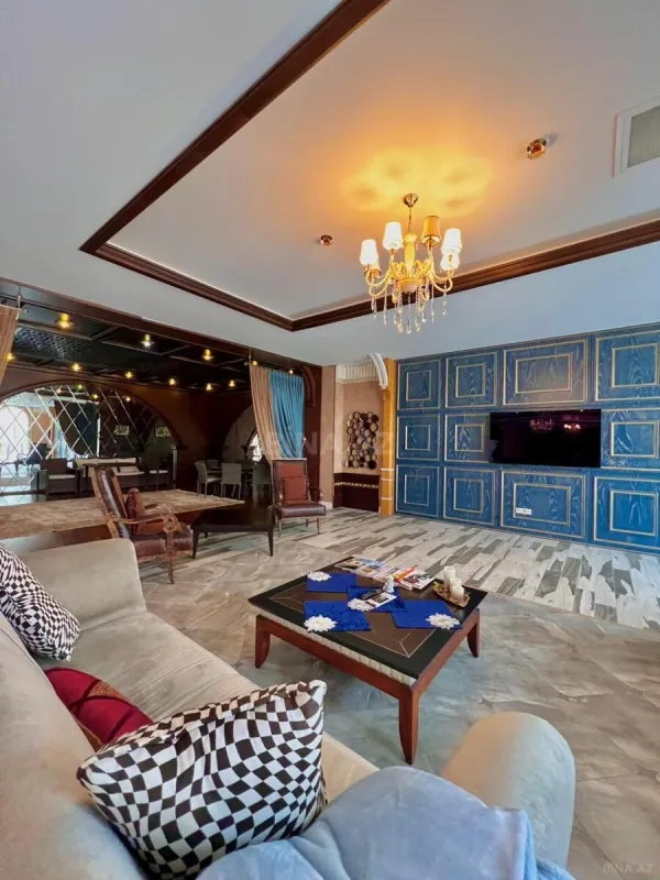 Satılır 7 otaqlı həyət evi 550 m²