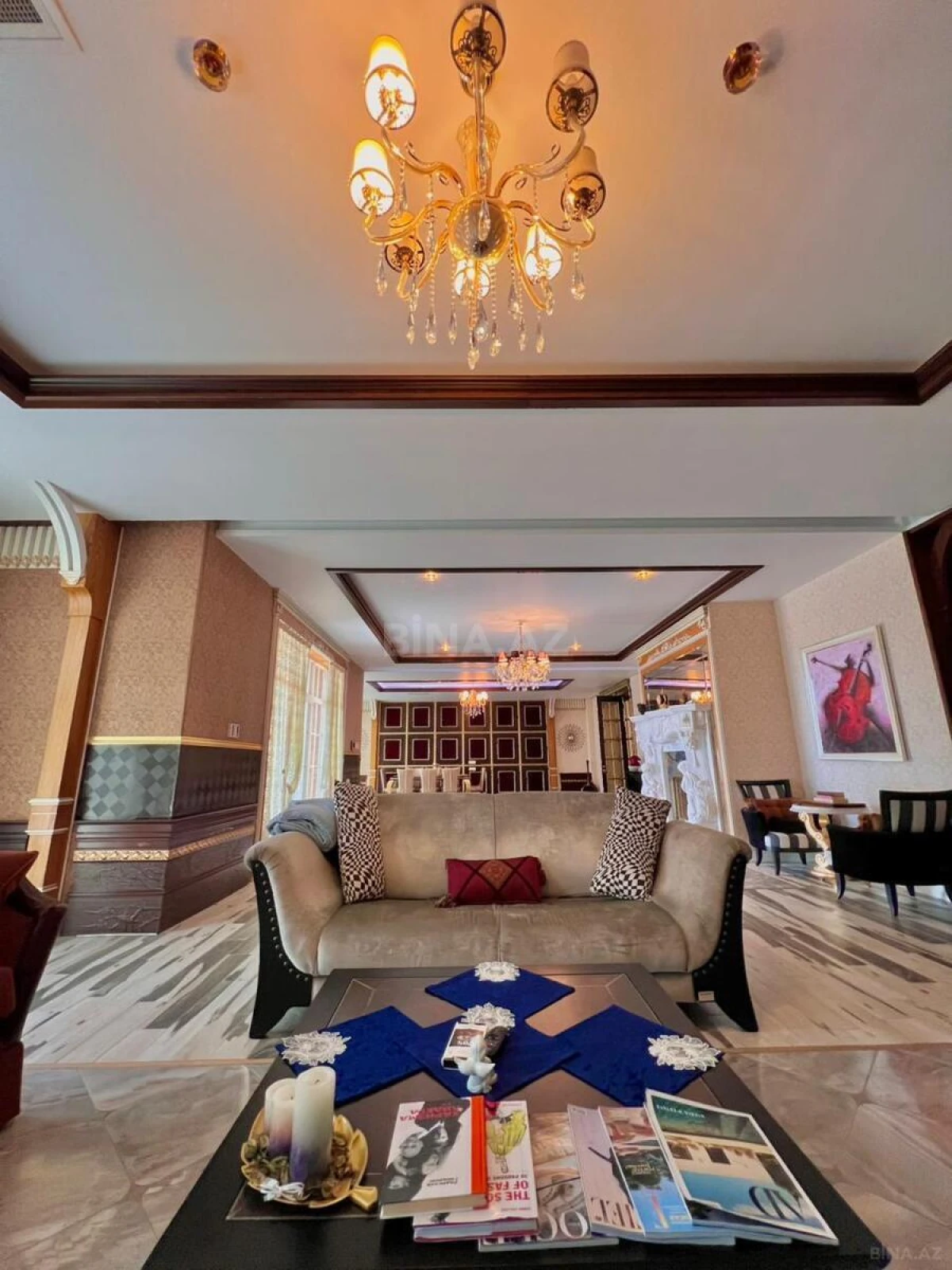 Satılır 7 otaqlı həyət evi 550 m²