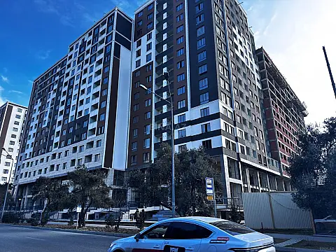 Satılır 3 otaqlı mənzil 126 m²