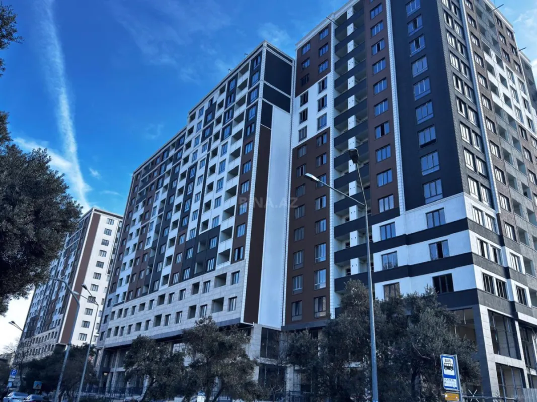 Satılır 3 otaqlı mənzil 126 m²
