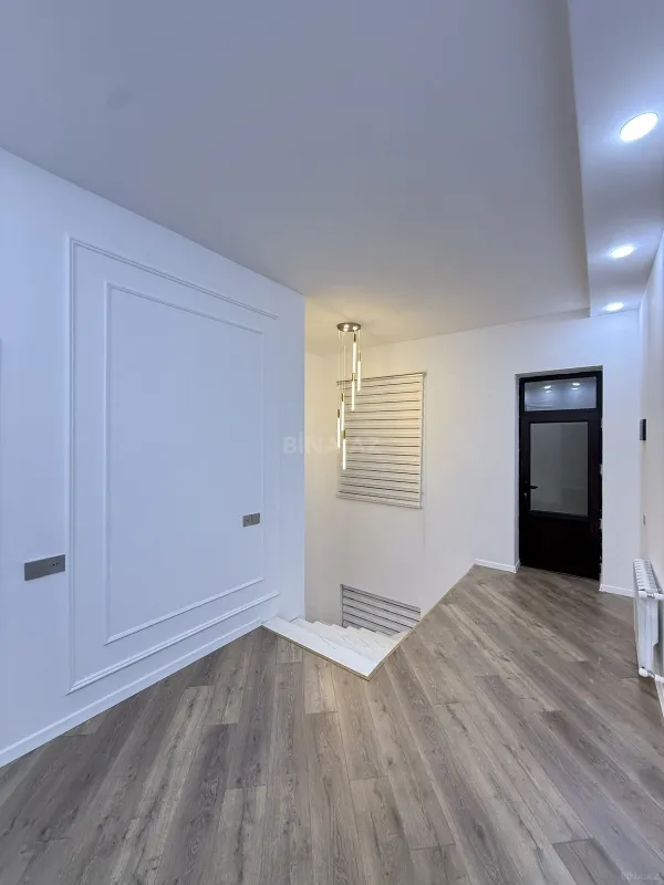 Satılır 5 otaqlı həyət evi 210 m²