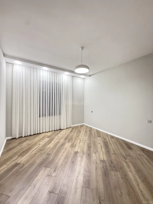 Satılır 5 otaqlı həyət evi 210 m²