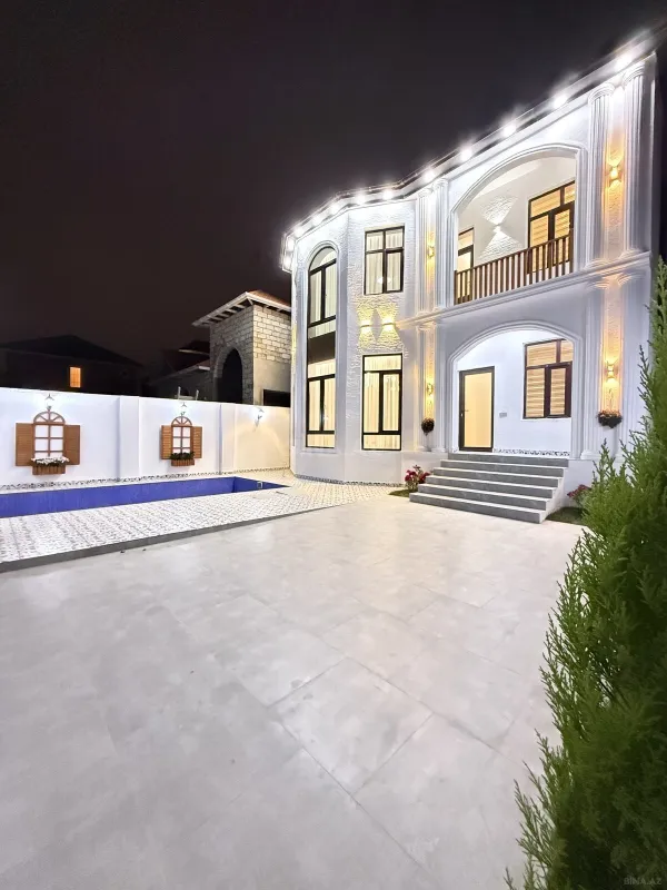 Satılır 5 otaqlı həyət evi 210 m²