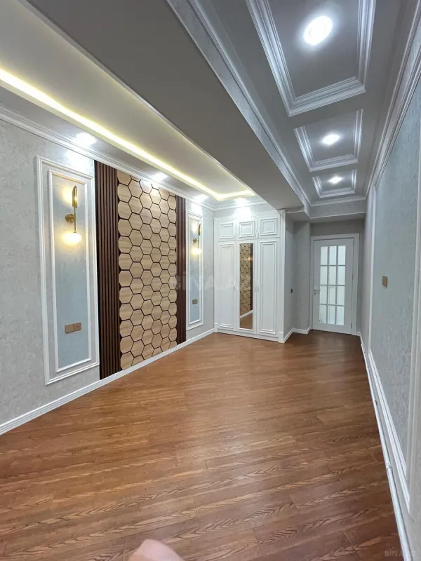 Satılır 3 otaqlı mənzil 104 m²
