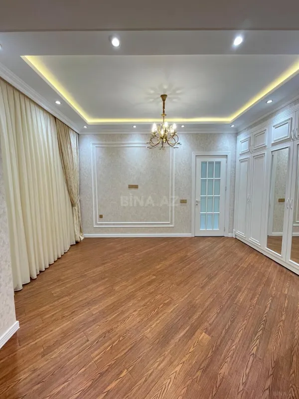 Satılır 3 otaqlı mənzil 104 m²