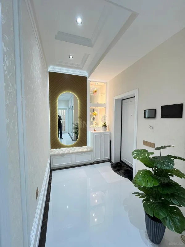 Satılır 3 otaqlı mənzil 104 m²