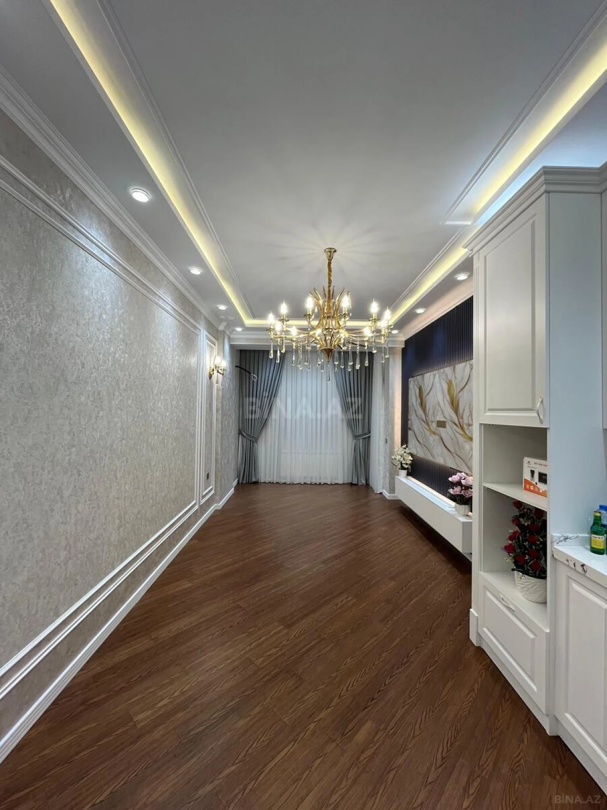 Satılır 3 otaqlı mənzil 104 m²