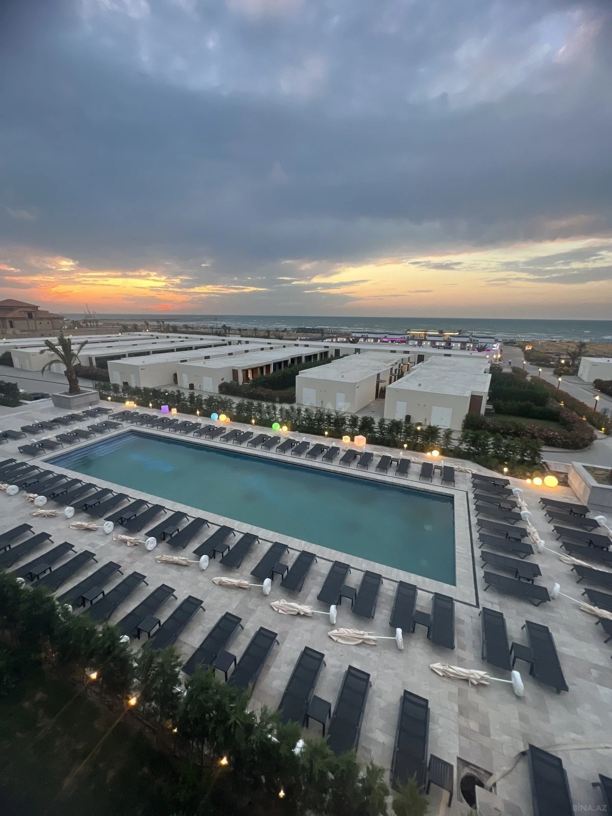 Satılır 2 otaqlı mənzil 100 m²